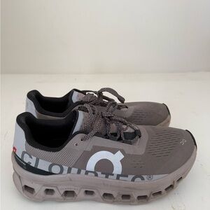 On Running Cloudtec Grey Athletic Shoes